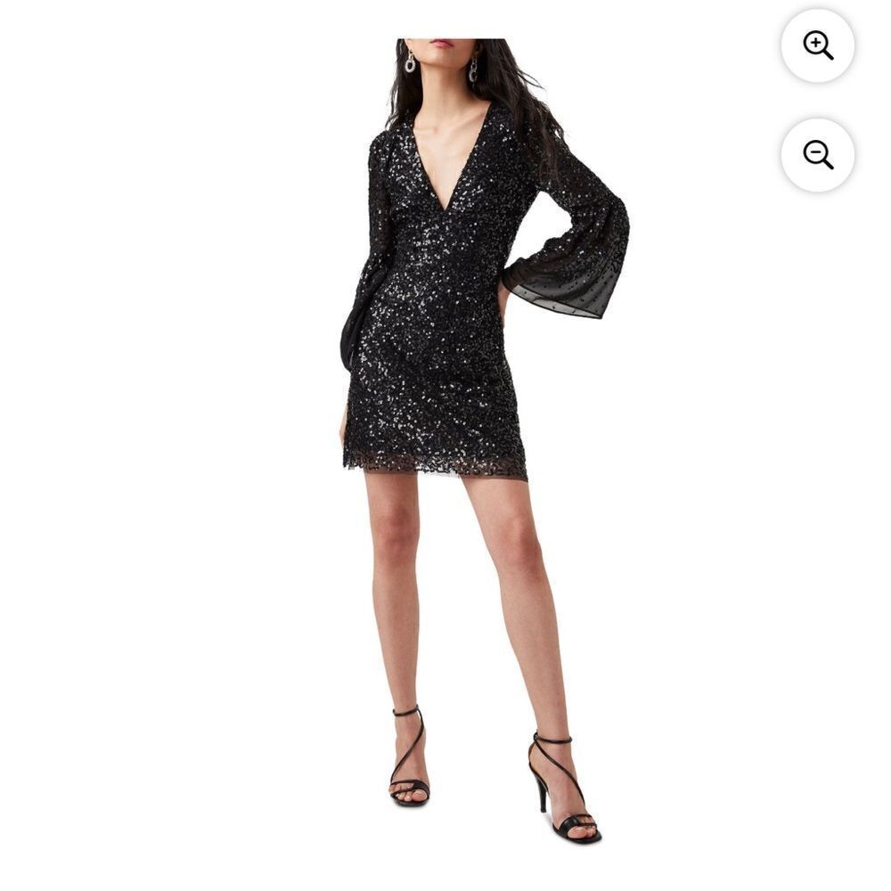 CELLIENNE SEQUINED PLUNGING COCKTAIL AND PARTY DRESS belle sleeve